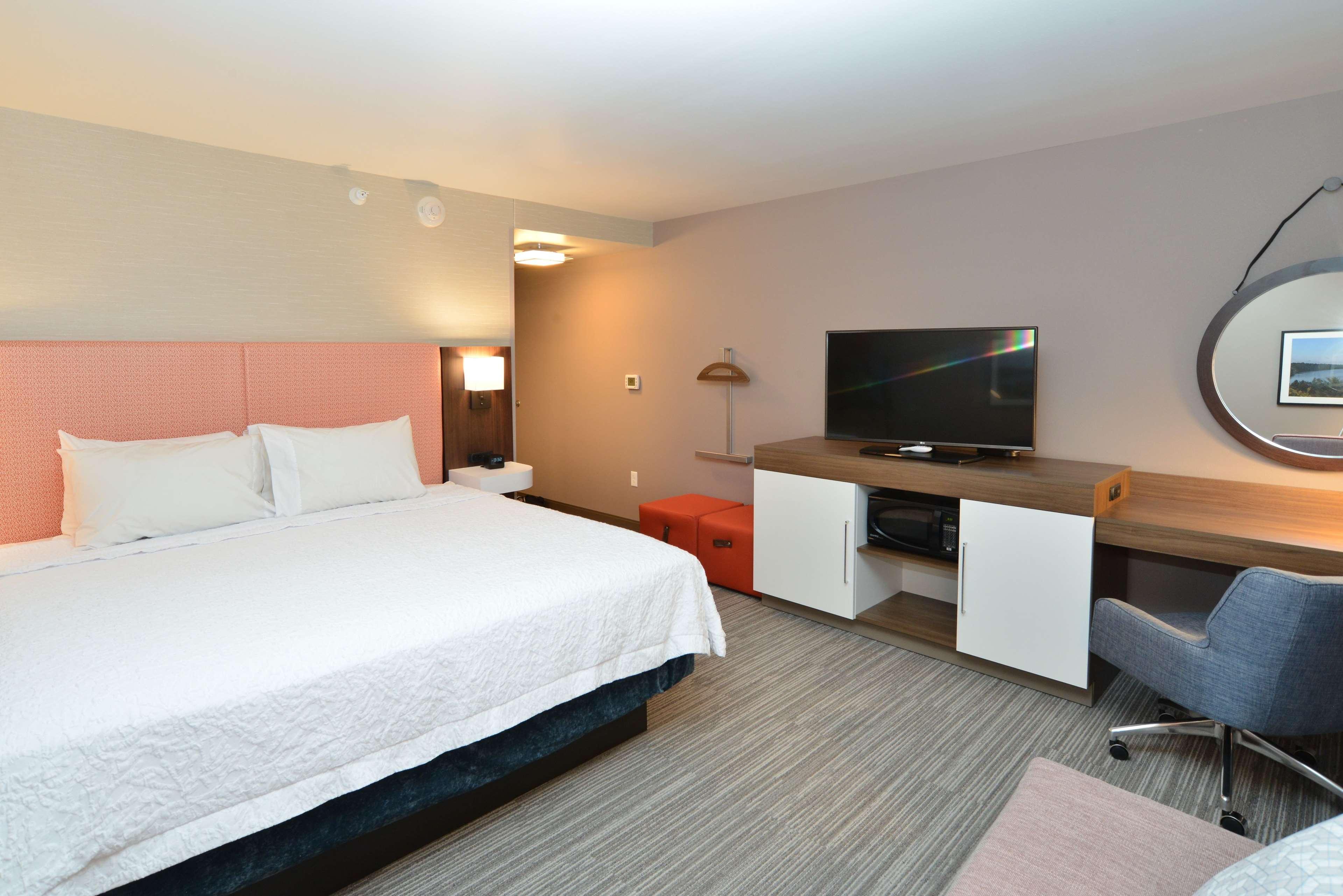 Hampton Inn & Suites Menomonie-Uw Stout Exterior foto